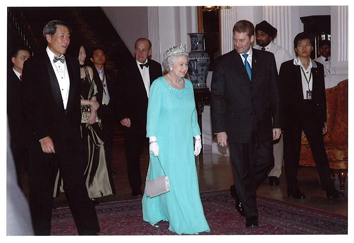 Queen Elizabeth II (March 2006) visits Raffles Hotel