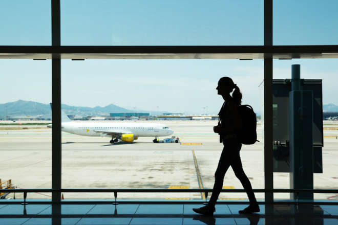 women-traveller-flight.jpg