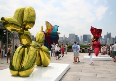 jeff_koons_on_the_roof_at-metropolitan_museum_roof_-20000000009180275-1024x768.jpg
