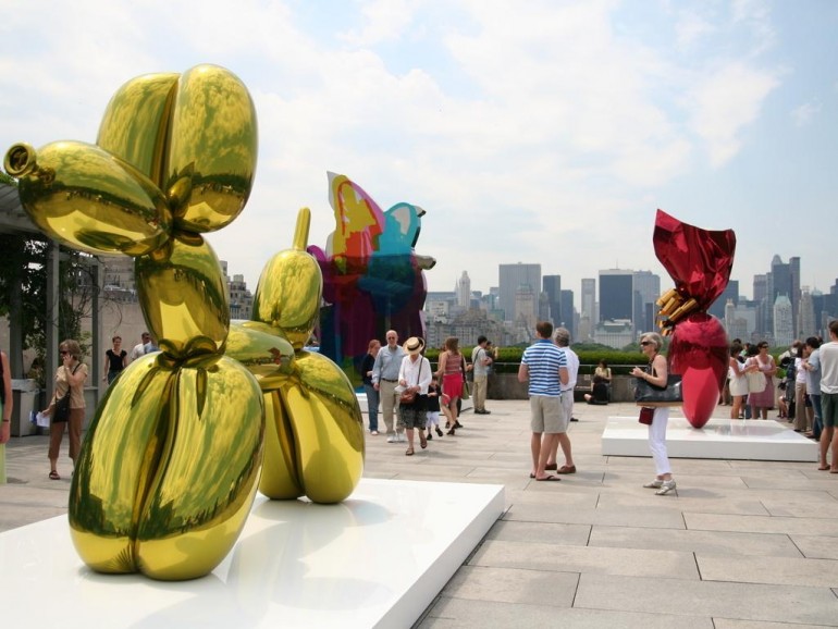 jeff_koons_on_the_roof_at-metropolitan_museum_roof_-20000000009180275-1024x768.jpg