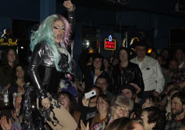 drag_show-aqua-20000000009465533-1024x768.jpg