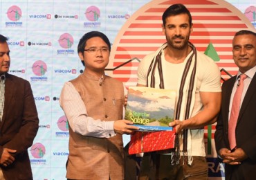 john-abraham-1.jpg