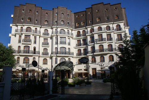 Epoque Hotel