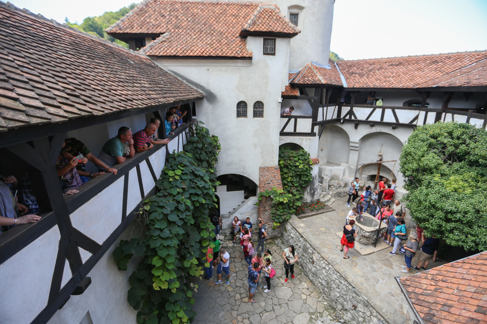 Romania Travel: Visiting Dracula's Castle