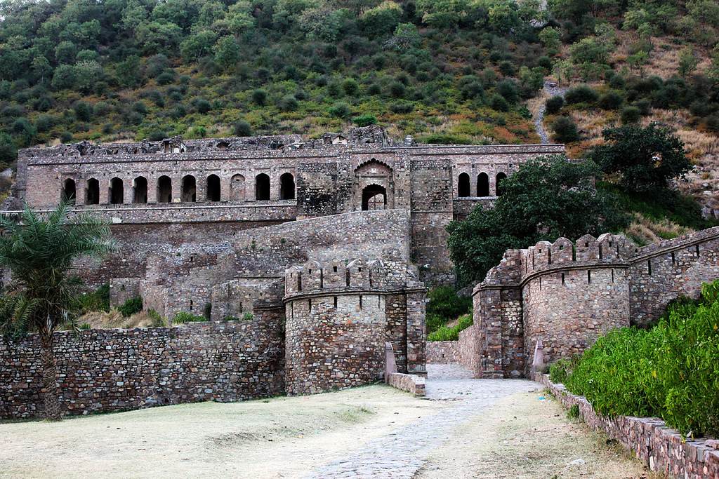 Bhangarh Fort - World top most Haunted Place