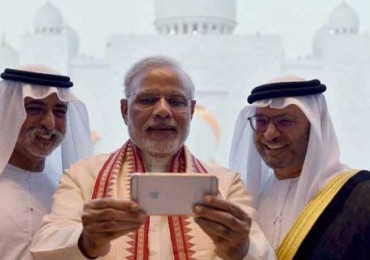 modi-selfie-insert.jpg