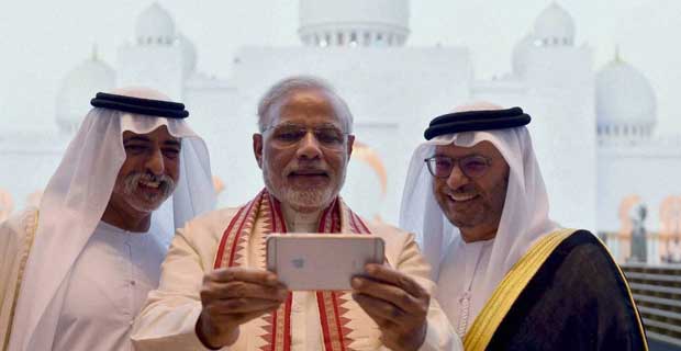 modi-selfie-insert.jpg