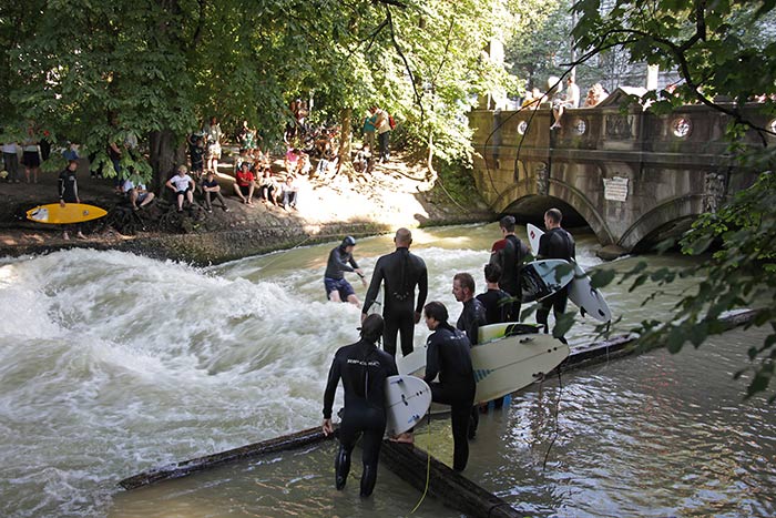 Surfers in Munich (c) Sigi Mueller. Image via München Tourismus