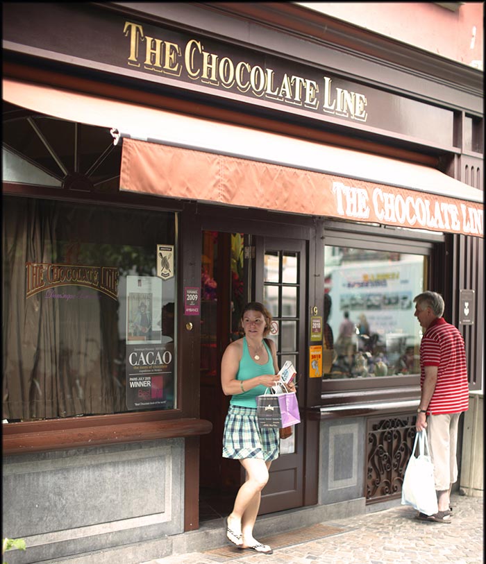 Artisanal chocolate shop. Chocolatier Dominique Persoone (c) Michel Vaerewijck