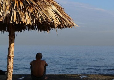cuba-beach-scene-e1482496373359.jpg