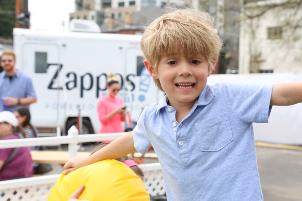 #ZapposRoadShow Travels the Country: Shop for Clothes, Eat Good Food, Adopt a Dog — why wouldn't you come out?