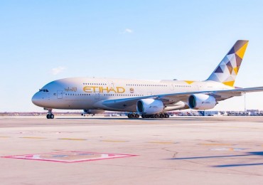 etihad_airways_a380_jfk_arrival-e1482145387101.jpg