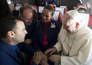 Couple married by Pope Francis