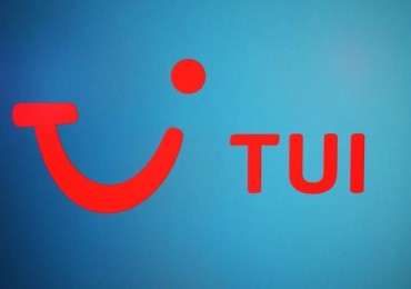 The TUI logo is displayed on a computer screen in London, Britain, October 17, 2017. REUTERS/Hannah McKay