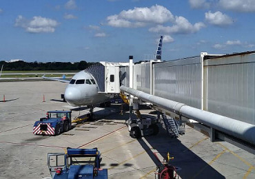 flight-plane-boarding