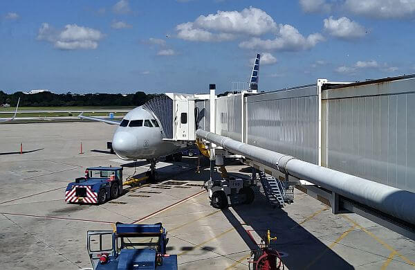 flight-plane-boarding